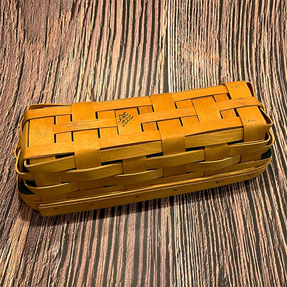 Longaberger Woven Cracker Basket Signed 2002 with Ivy Green Liner & Protector - Picture 6 of 7